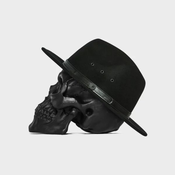 Black Matter Fedora by Billy Bones Club is elegant in it’s simplicity with matte black eyelets, crown wrap and button
